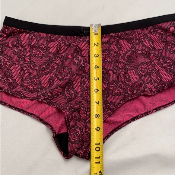 Body Form magenta and black lace 1x panty - Picture 2 of 6
